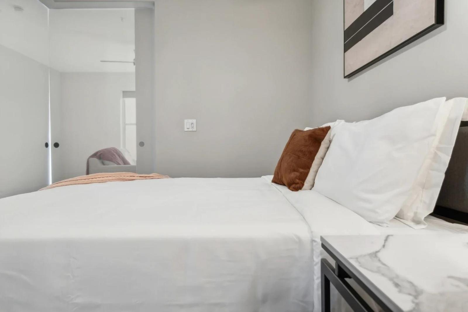 Indie Deep Ellum - Rooftop Vibes & Poolside Bliss In * Dallas