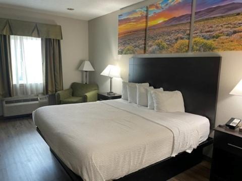 Days & By Wyndham Hotel