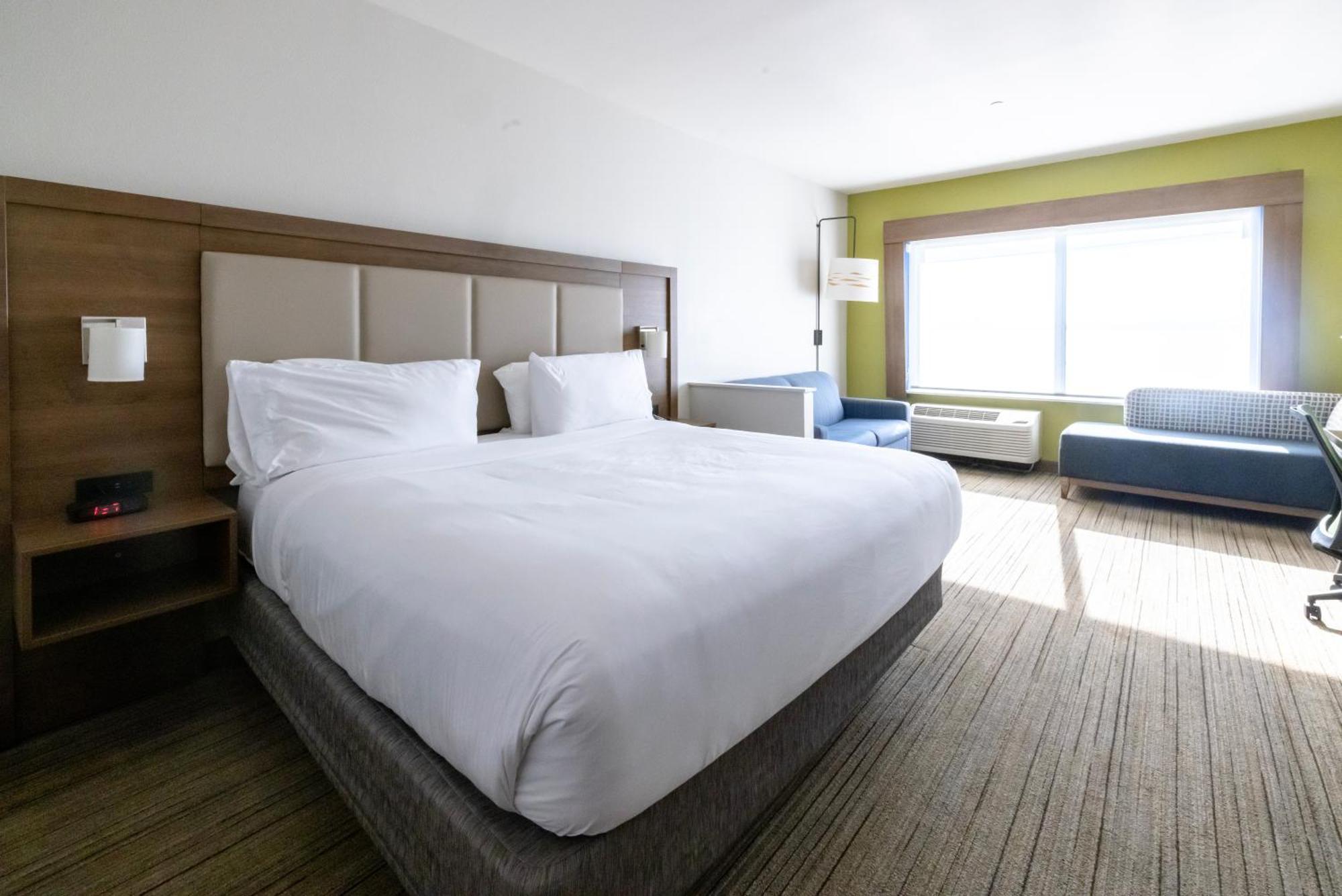 Express & Ne Arboretum 3*