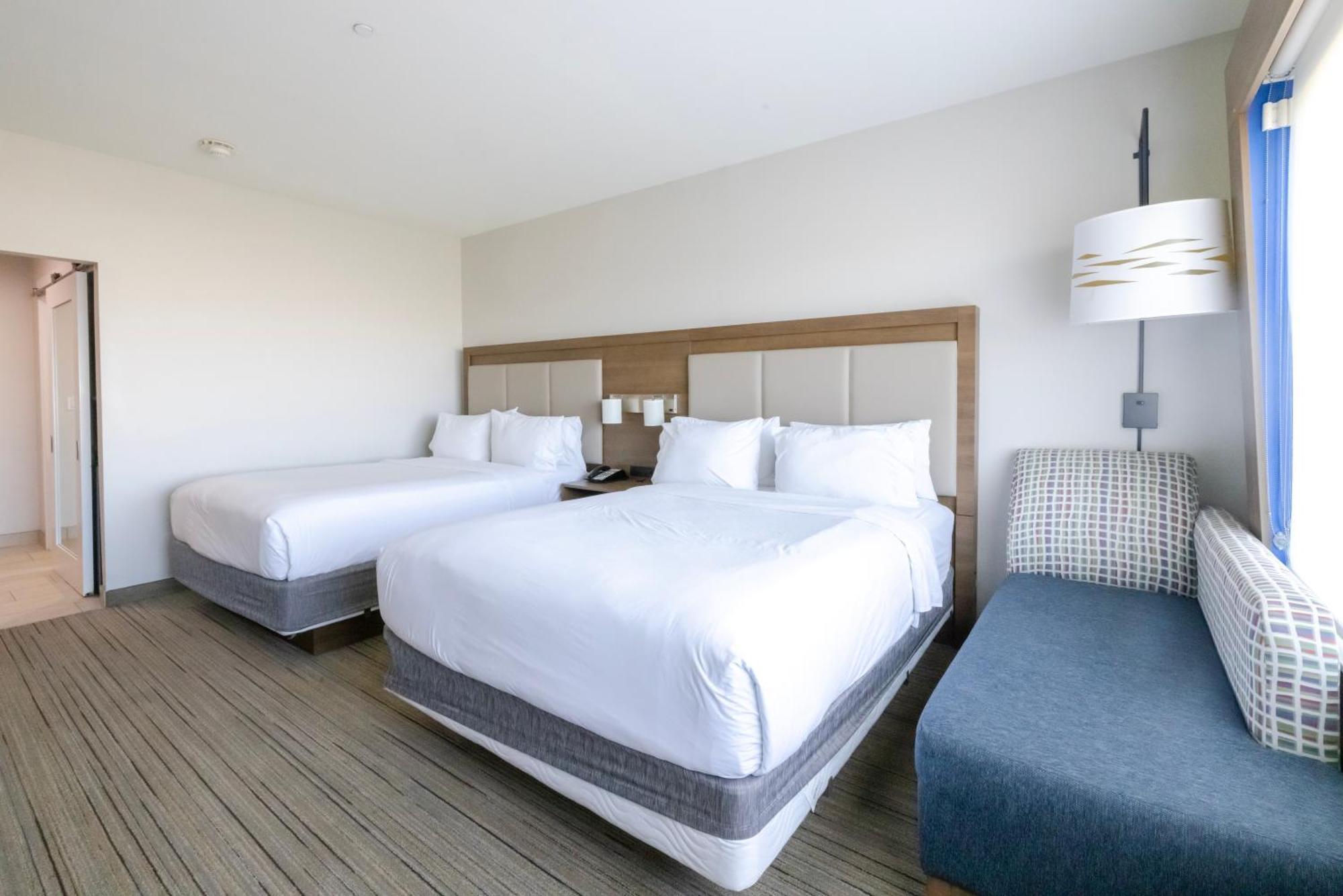 Hotel Express & Ne Arboretum