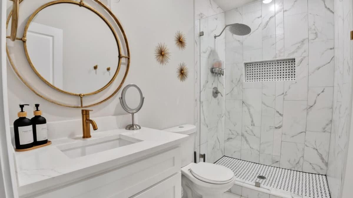 Holiday home Modern Luxury Minutes From Downtown