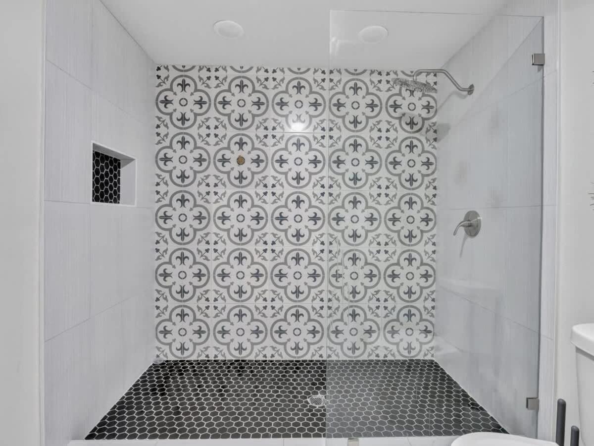 Modern Luxury Minutes From Downtown Holiday home *