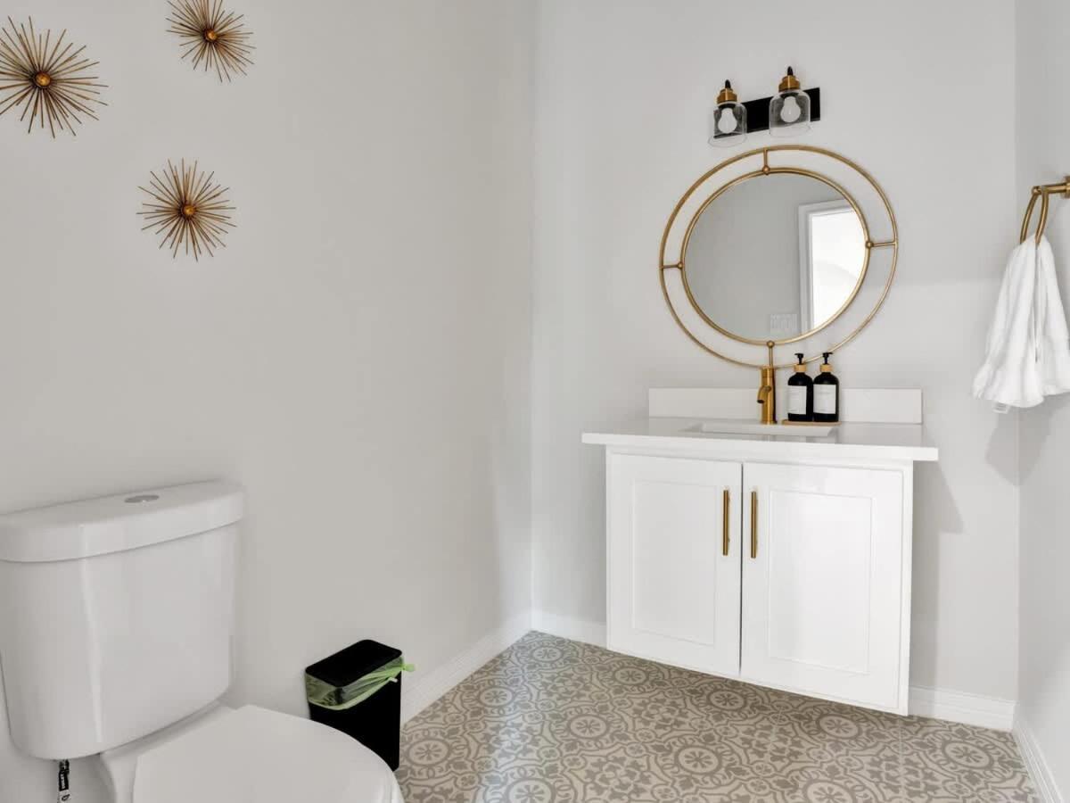 Holiday home Modern Luxury Minutes From Downtown