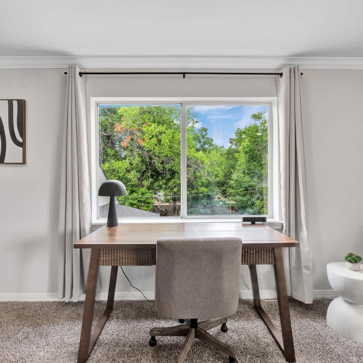 Modern Luxury Minutes From Downtown *