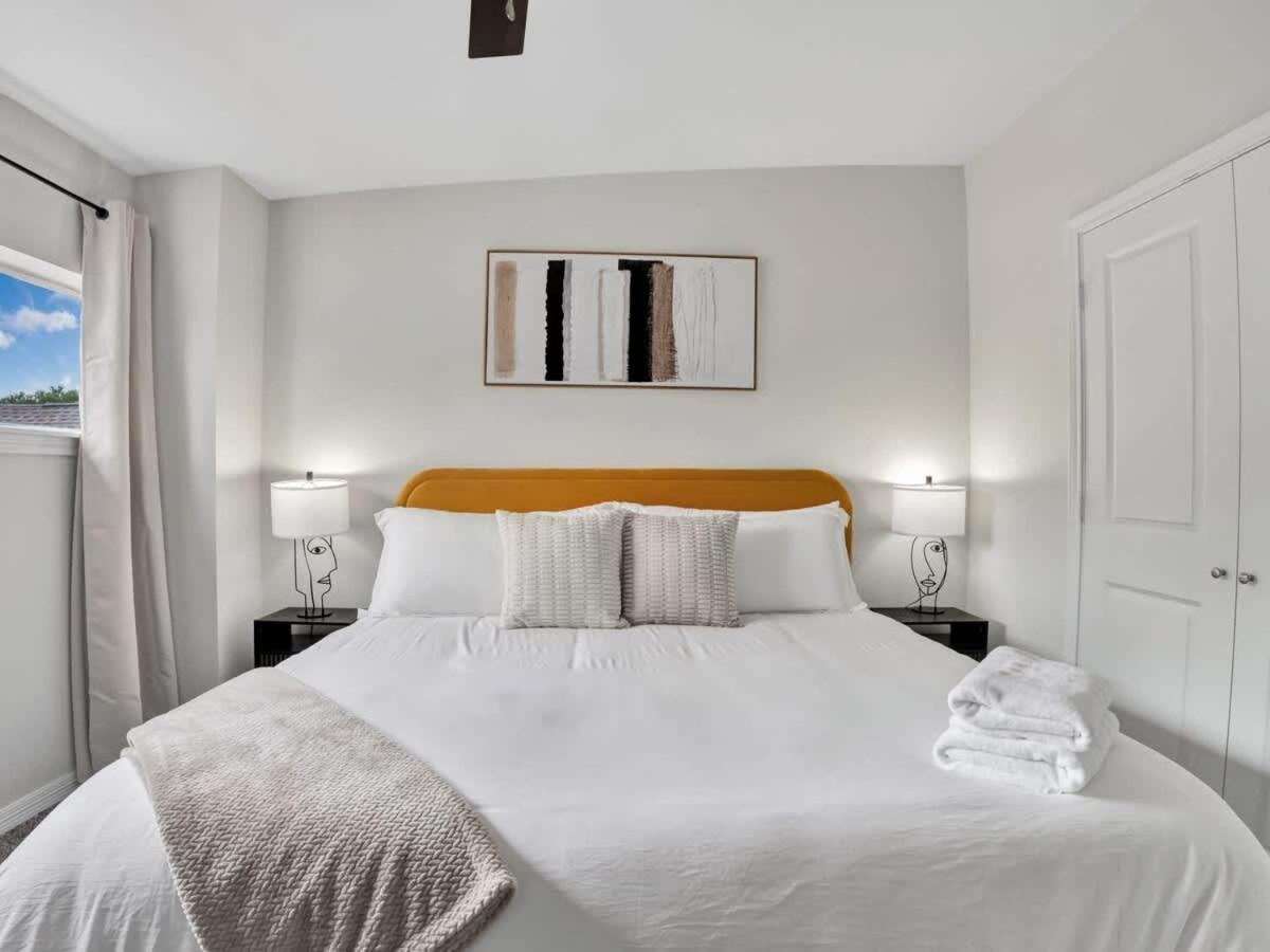Modern Luxury Minutes From Downtown * Dallas