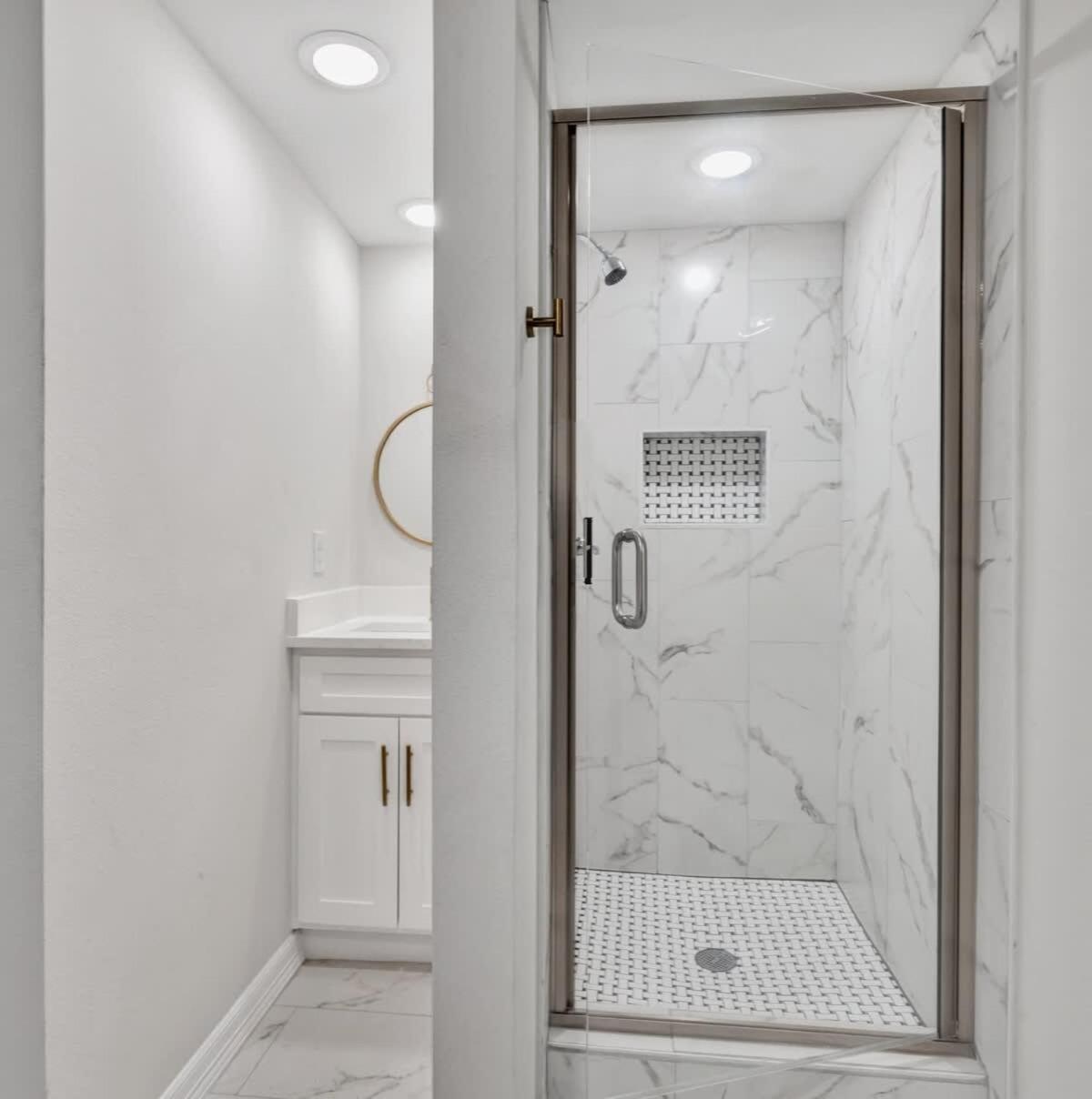 Modern Luxury Minutes From Downtown *