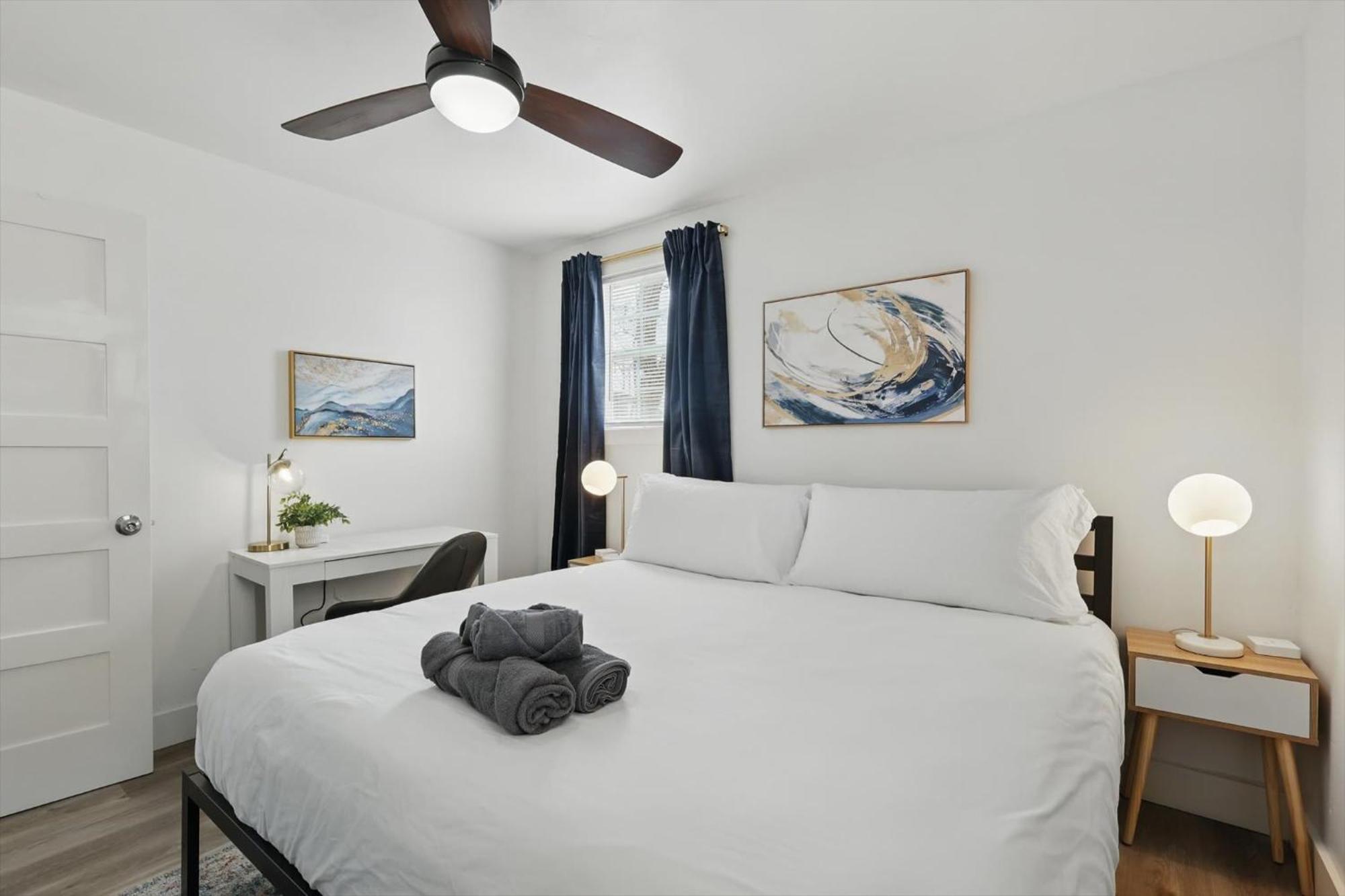 Charming Historic 3b Heart Of - Sleeps 12 * Dallas