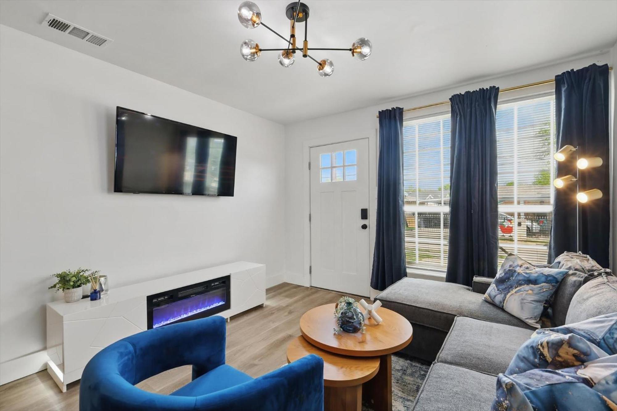Charming Historic 3b Heart Of - Sleeps 12 * Dallas