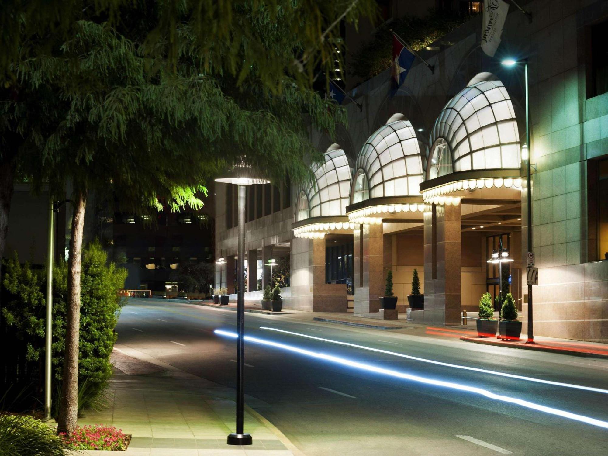 Fairmont Hotel 4*
