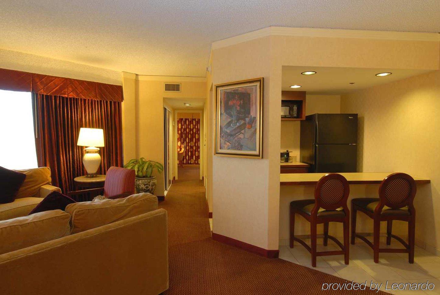 Hotel Embassy By Hilton Dallas-love Field