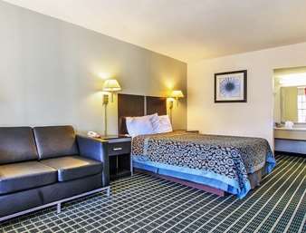 Days By Wyndham Market Center Field Motel 2*