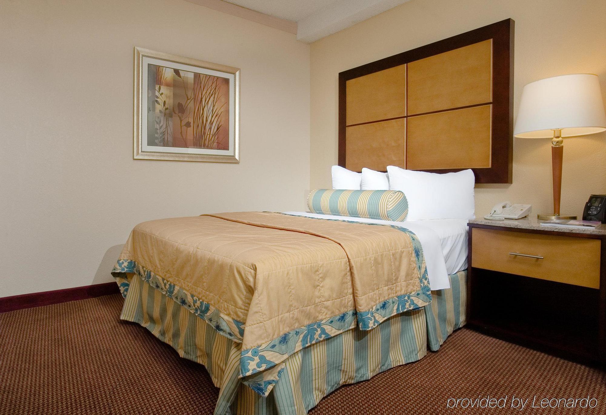 Embassy By Hilton Dallas-love Field Hotel Dallas