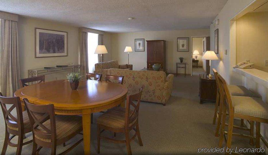 Doubletree By Hilton Near The Galleria 3*
