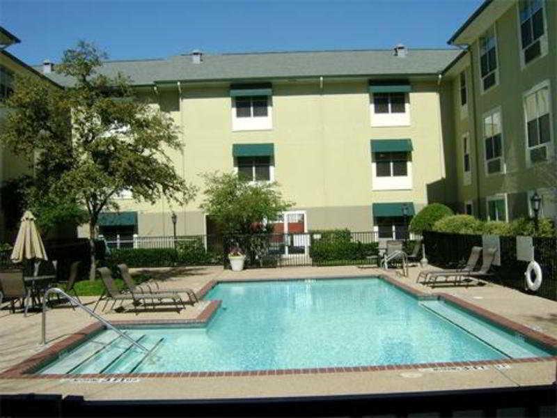 Candlewood Market Center-love Field By Ihg