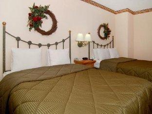 Quality & I-35 E-walnut Hill Hotel