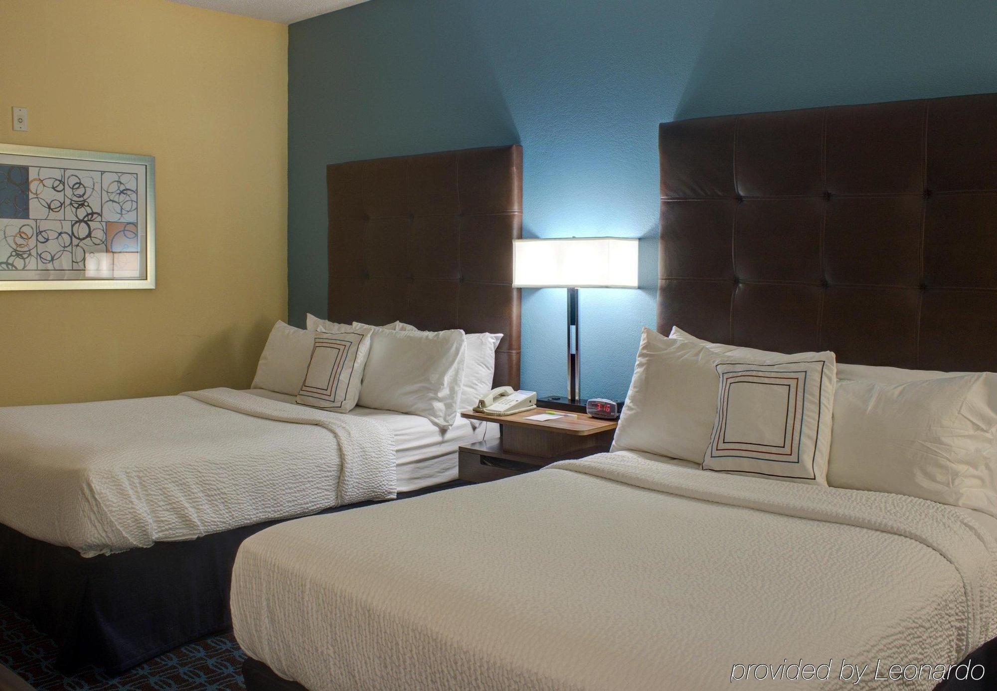 Comfort & North Dallas-addison Hotel
