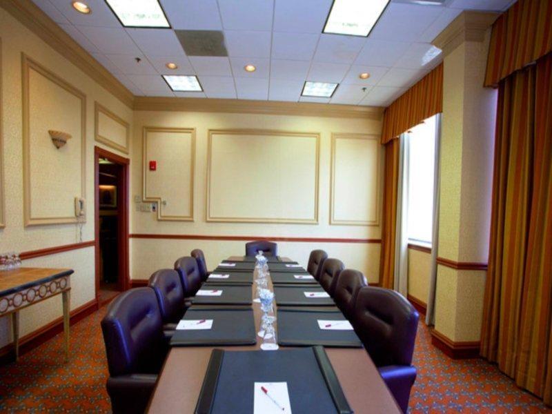Crowne Plaza Market Ctr - Field, An Ihg Dallas