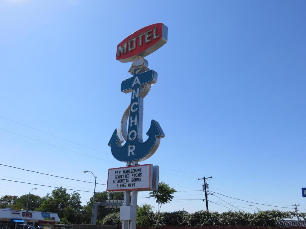 Anchor Motel *