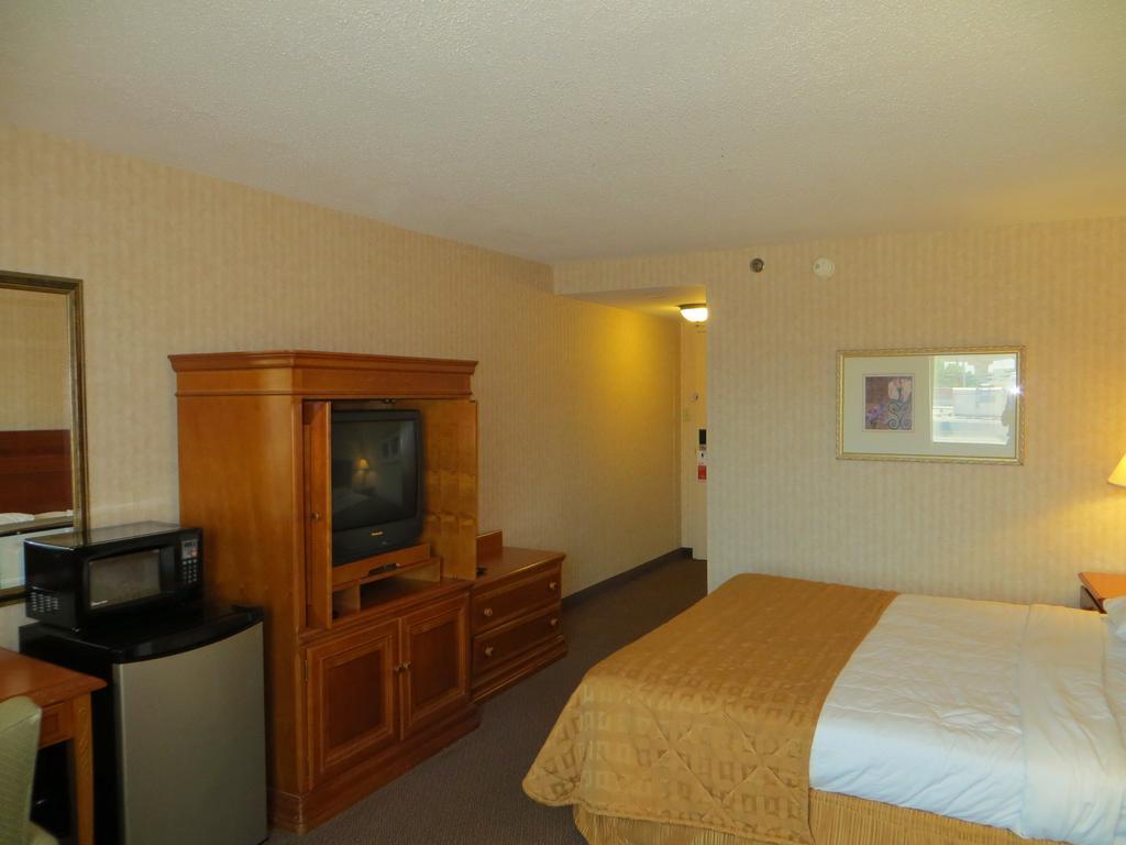 Gateway Park Central Hotel