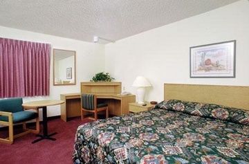 Field Hotel 2*