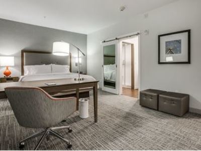 Hampton Inn & Suites Dallas-Central Expy/North Park Area