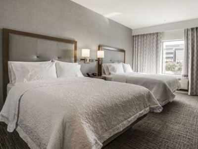 Hampton Inn & Suites Dallas-Central Expy/North Park Area 3*