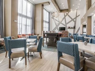 Hampton Inn & Suites Dallas-Central Expy/North Park Area
