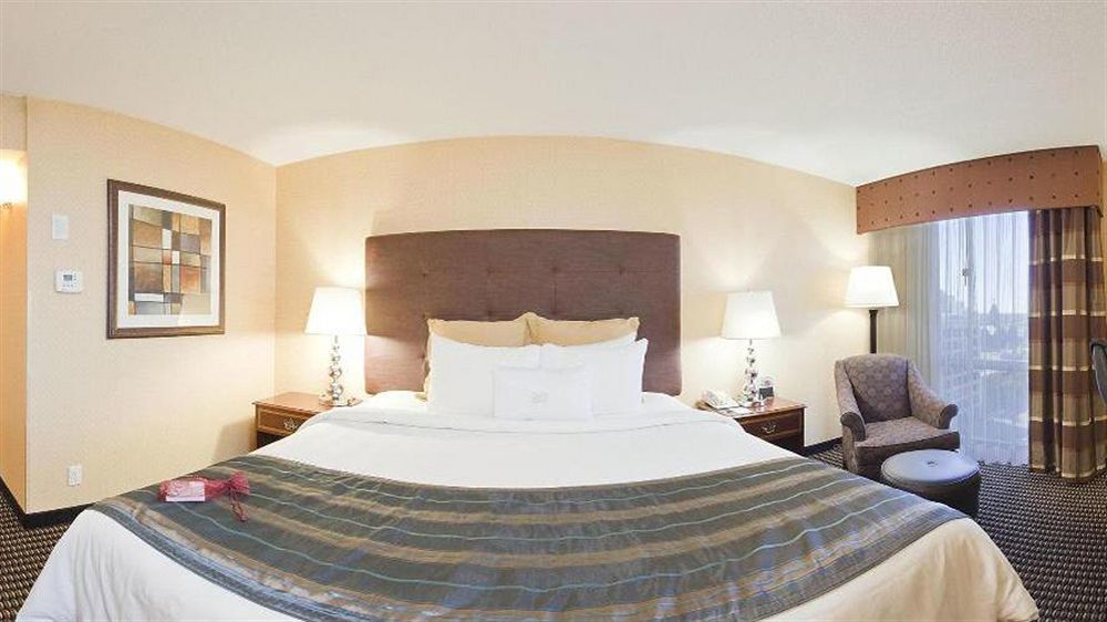 Crowne Plaza Downtown By Ihg Hotel Dallas