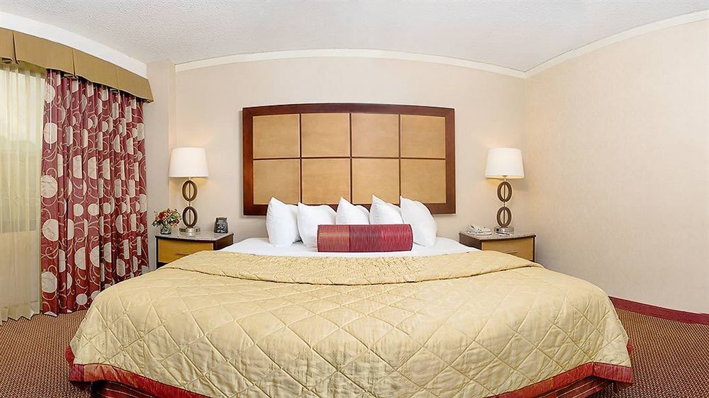 Embassy By Hilton Dallas-love Field