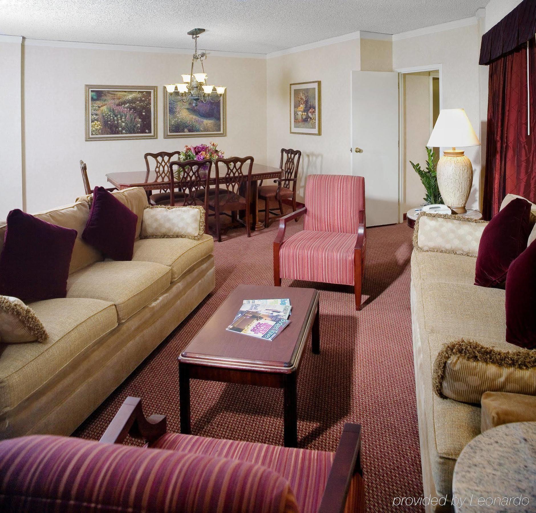 Embassy By Hilton Dallas-love Field 4* Dallas