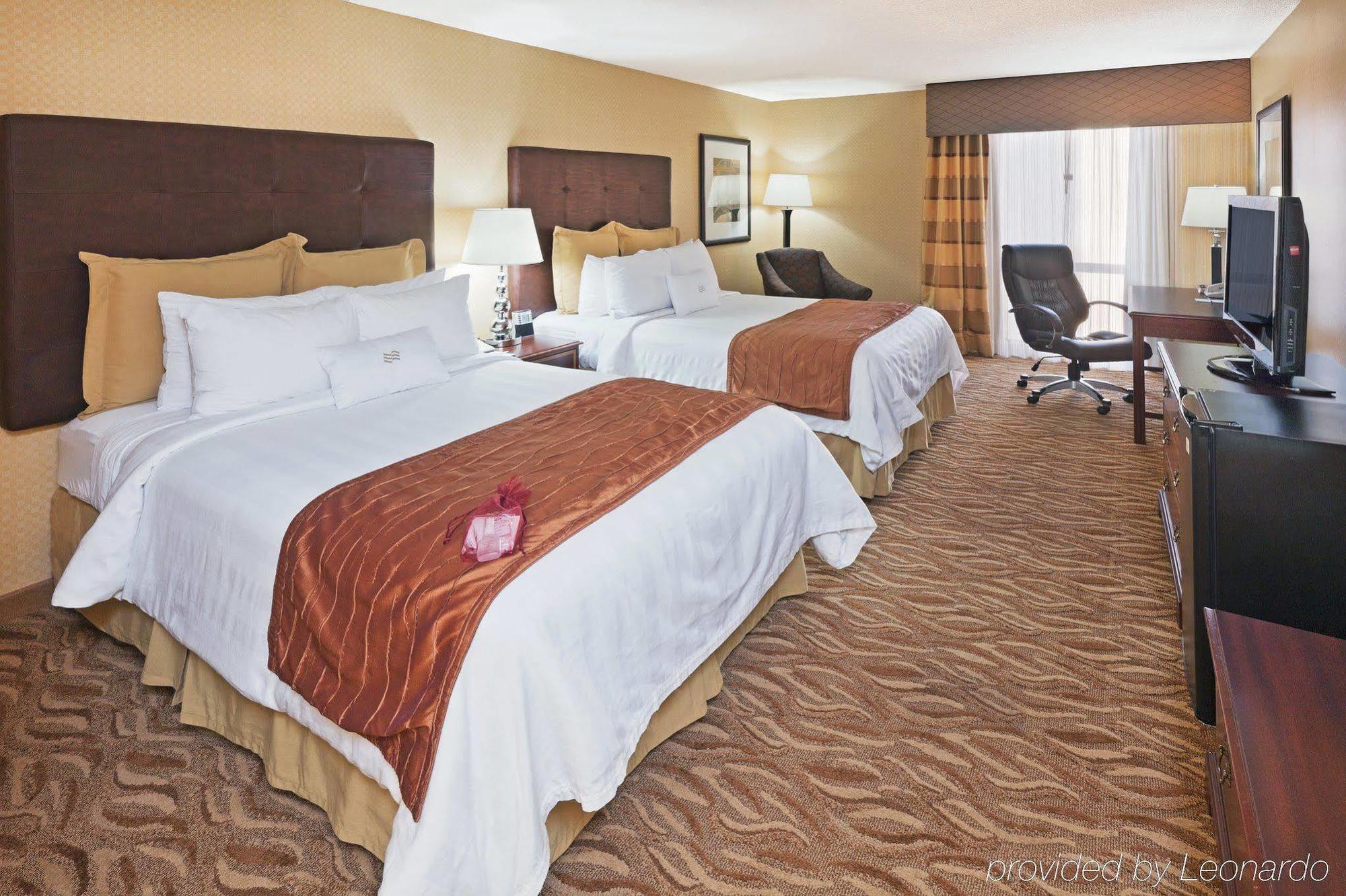 Hotel Crowne Plaza Downtown By Ihg 3*
