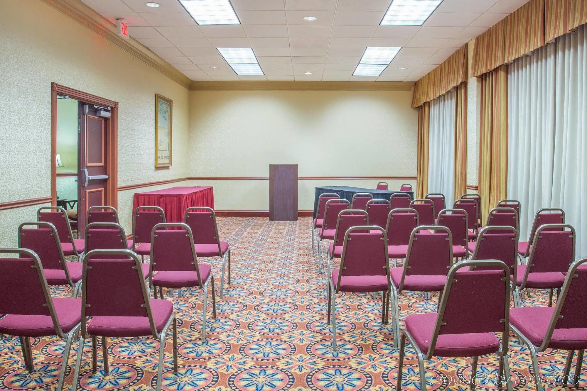 Crowne Plaza Market Ctr - Field, An Ihg