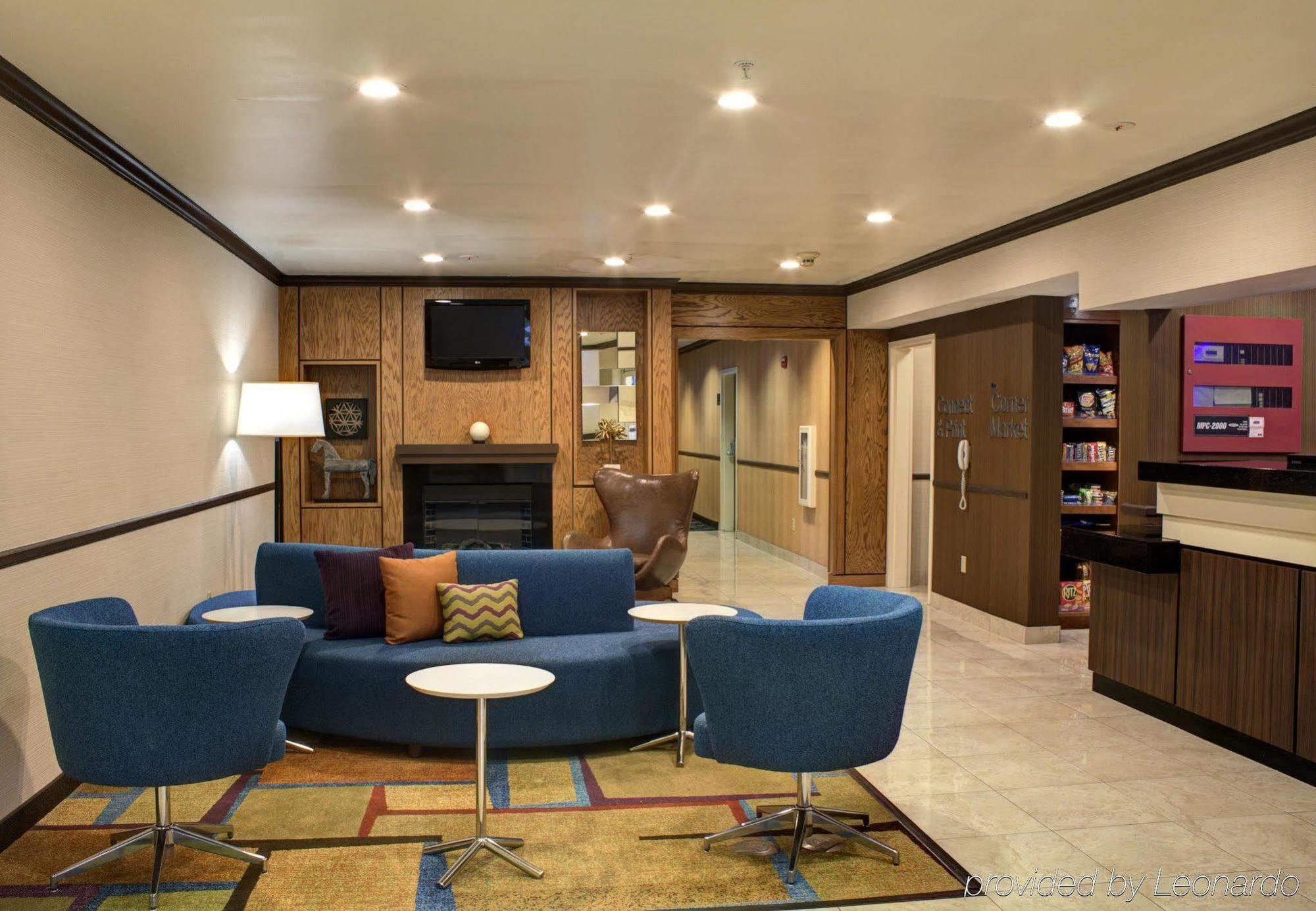 Hotel Comfort & North Dallas-addison 3*