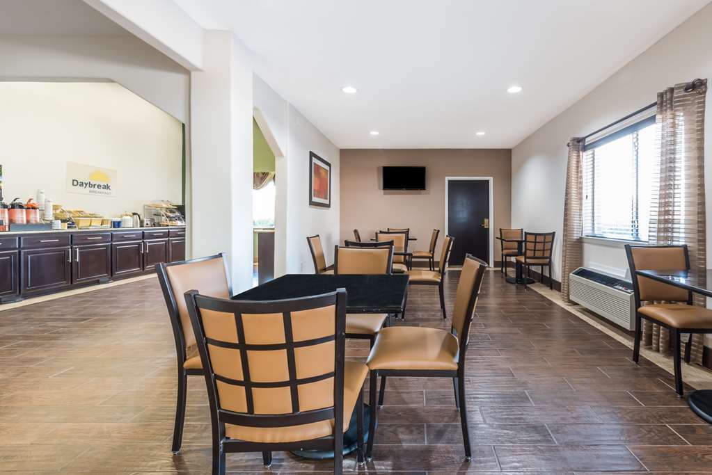 Days & By Wyndham Dallas