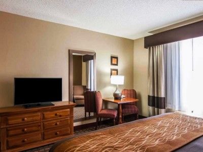 Quality & I-35 E-walnut Hill Hotel 2*