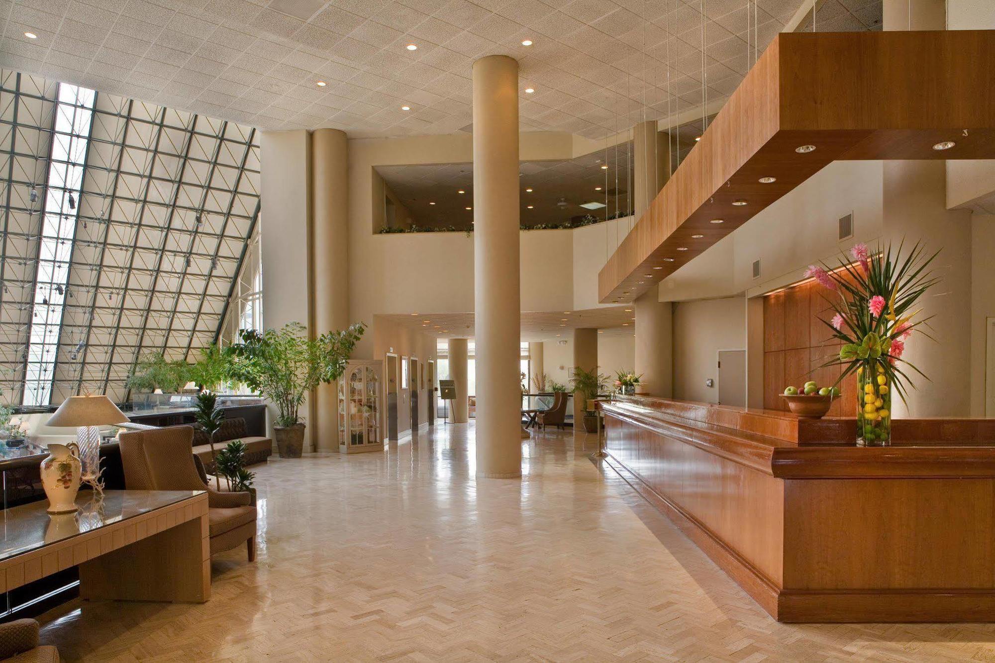 Doubletree By Hilton Near The Galleria 3*