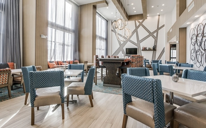 Hampton Inn & Suites Dallas-Central Expy/North Park Area 3*
