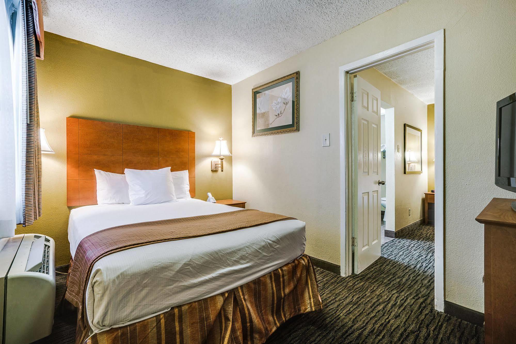 Quality & Dallas-cityplace Hotel