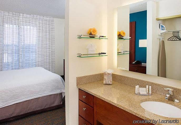 Hotel Addison/quorum Drive