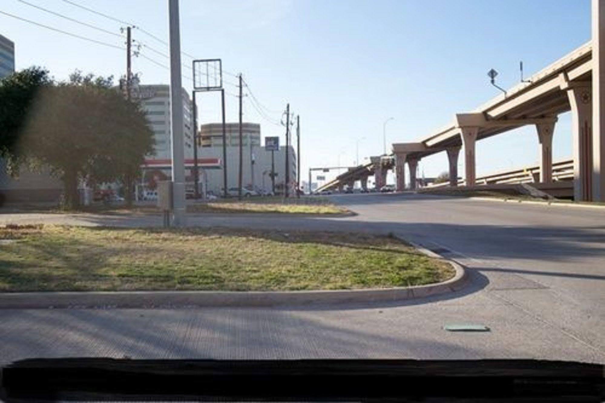 Gateway Park Central 2* Dallas
