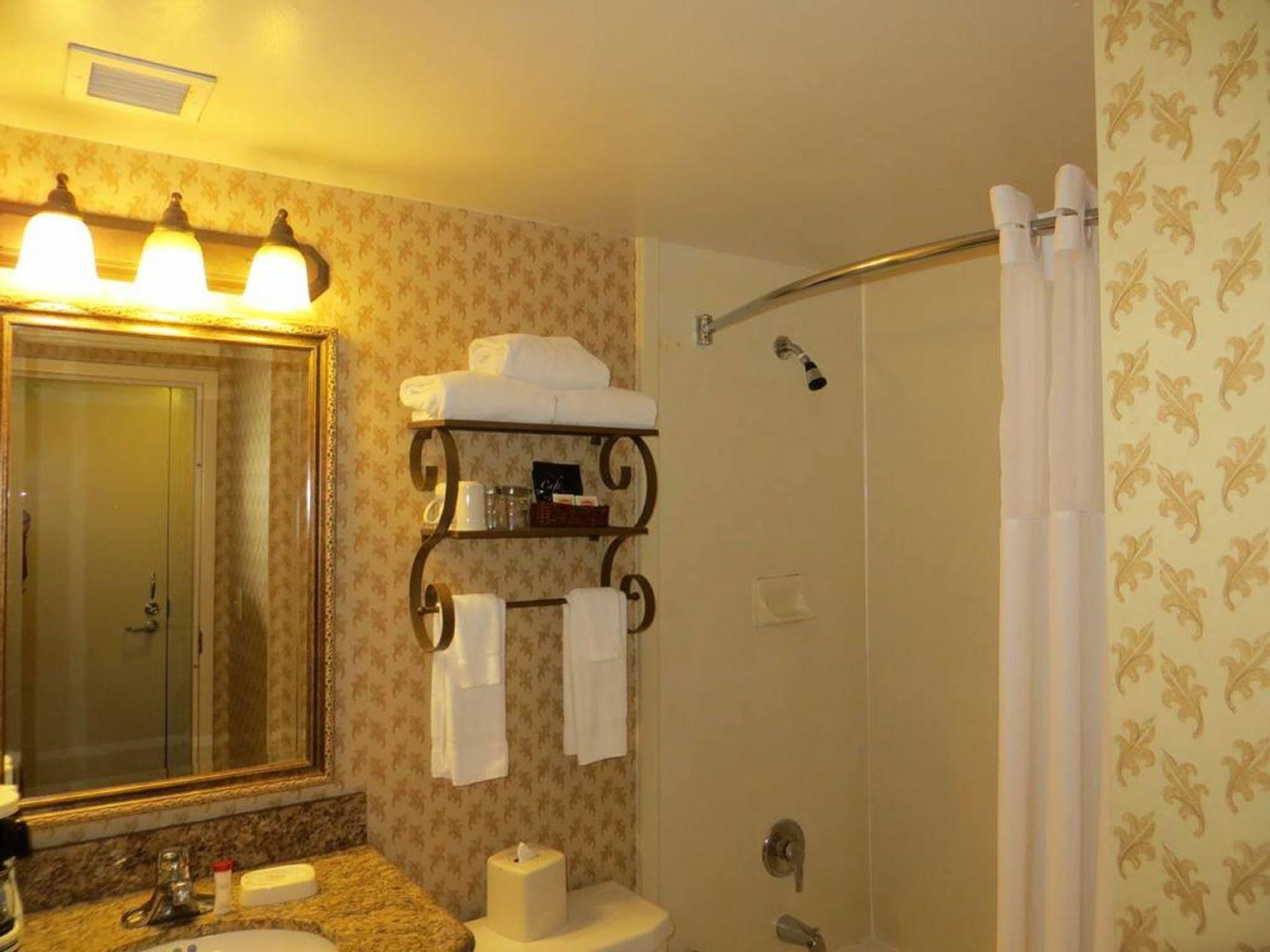 Gateway Park Central Hotel 2*