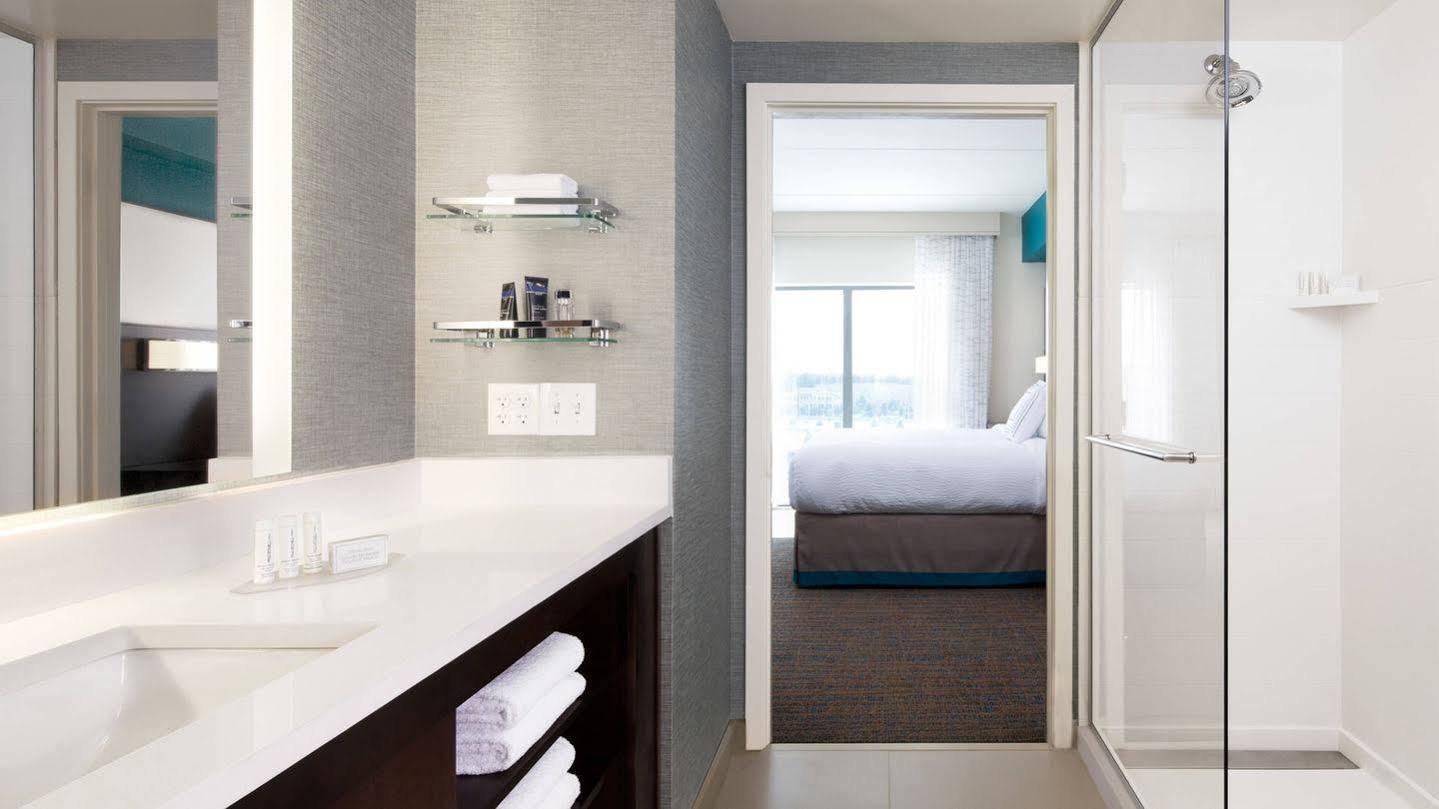 By Marriott By The Galleria