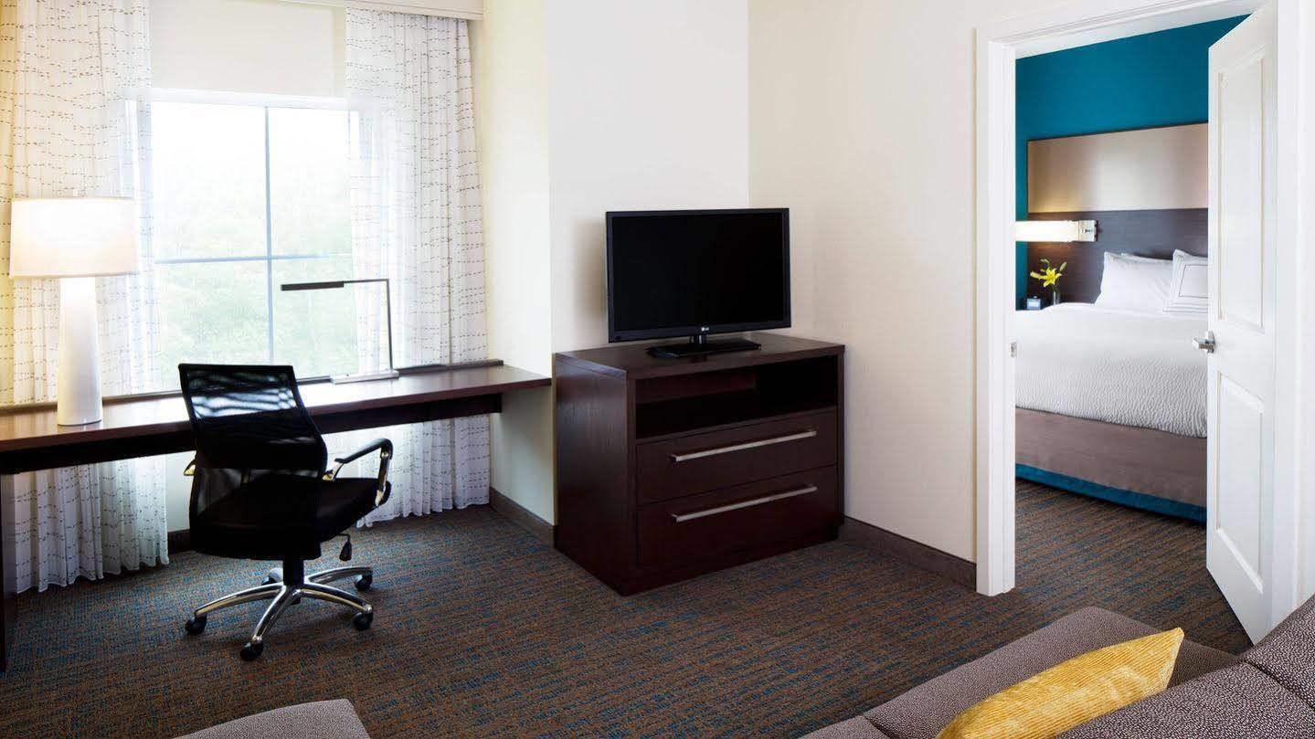 By Marriott By The Galleria Hotel 3*