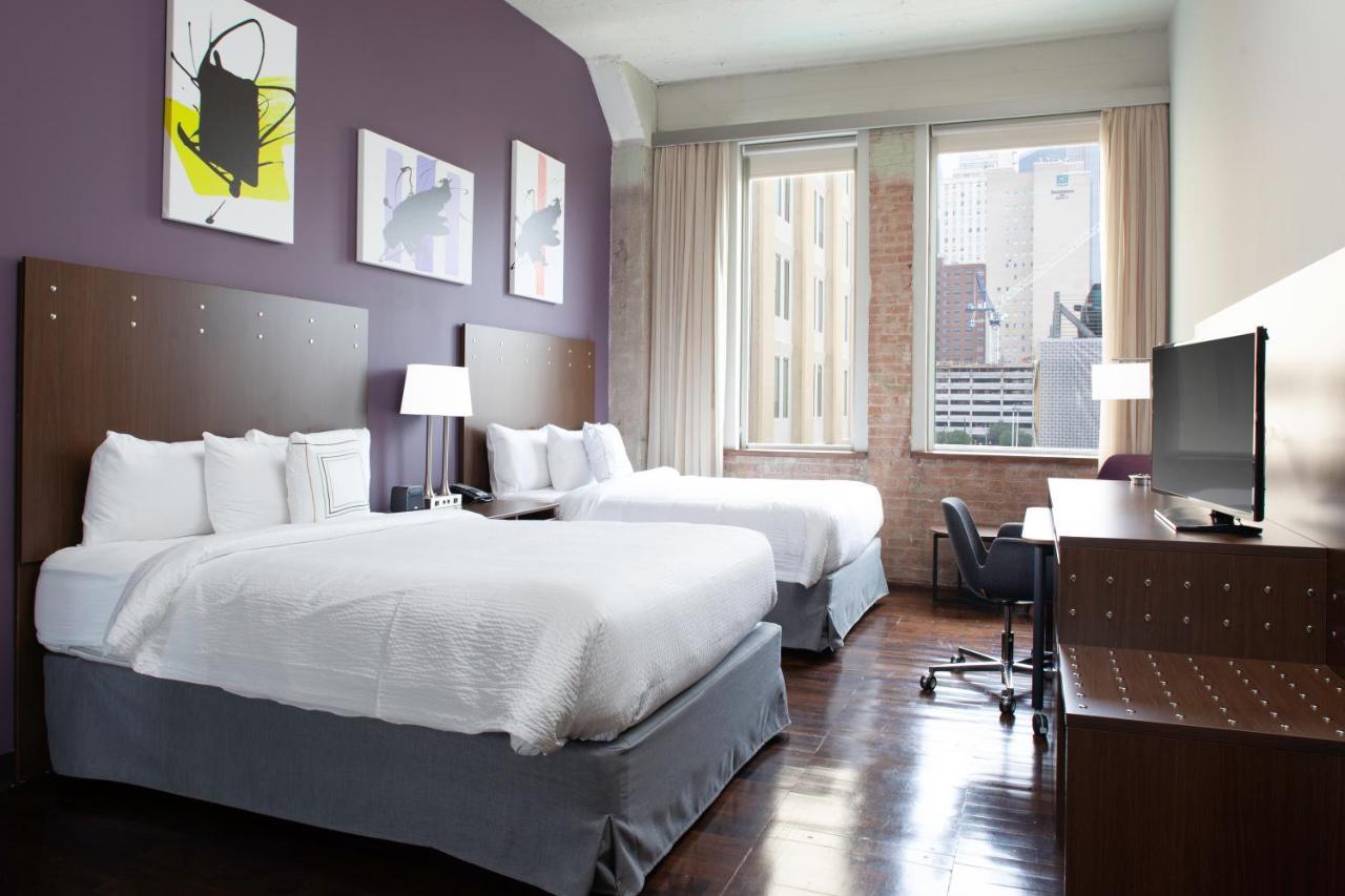 Hotel Fairfield & By Marriott Downtown Dallas