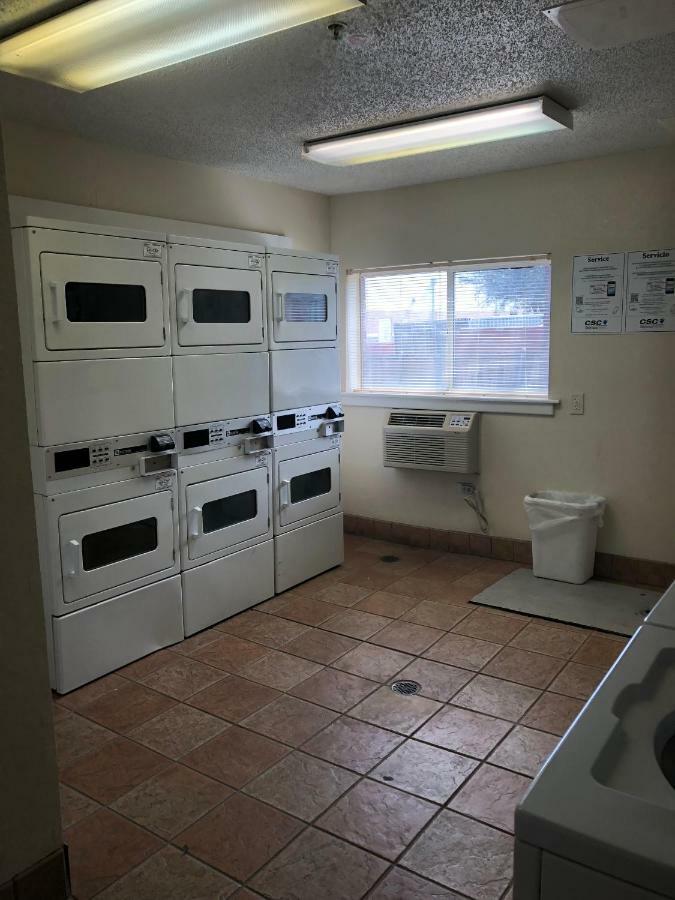Intown Extended Tx - Field Airport Hotel 2*