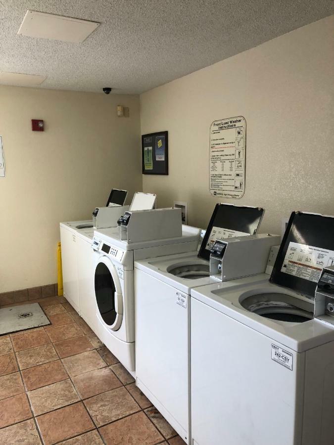 Intown Extended Tx - Field Airport Hotel