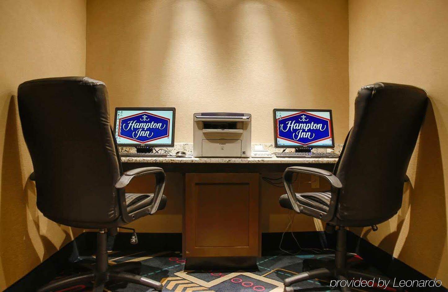 Comfort North Field Airport Inn