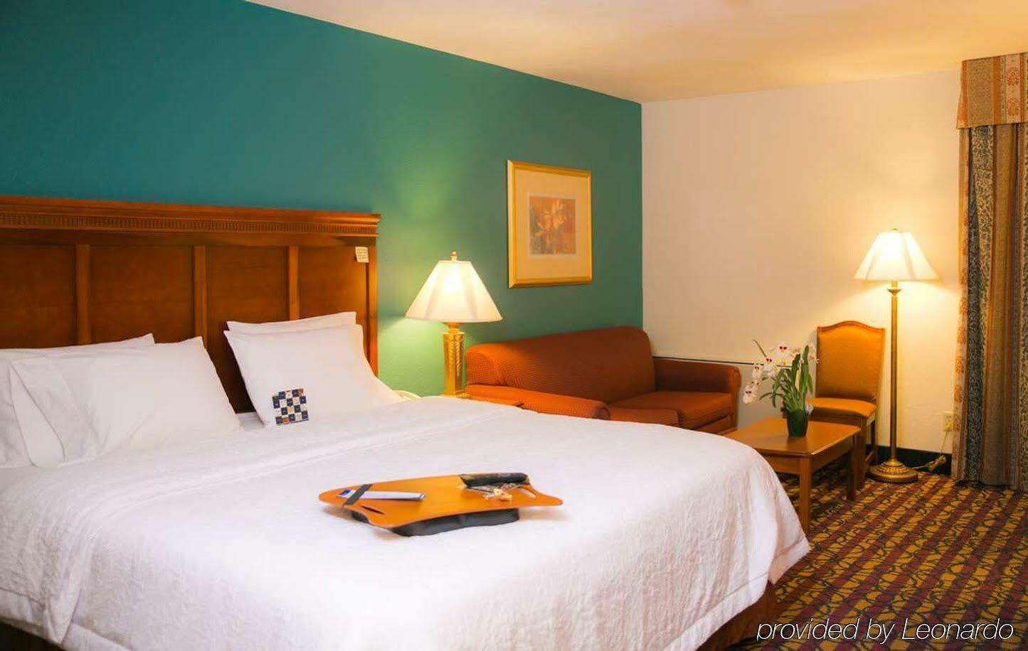 Inn Comfort North Field Airport 4*