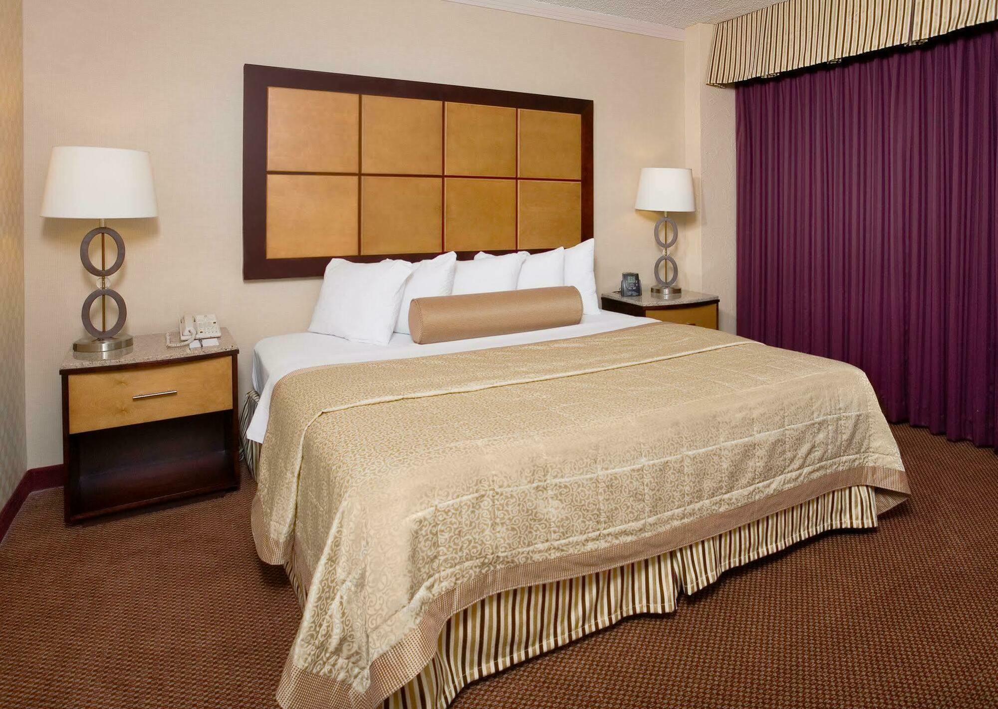 Hotel Embassy By Hilton Dallas-love Field
