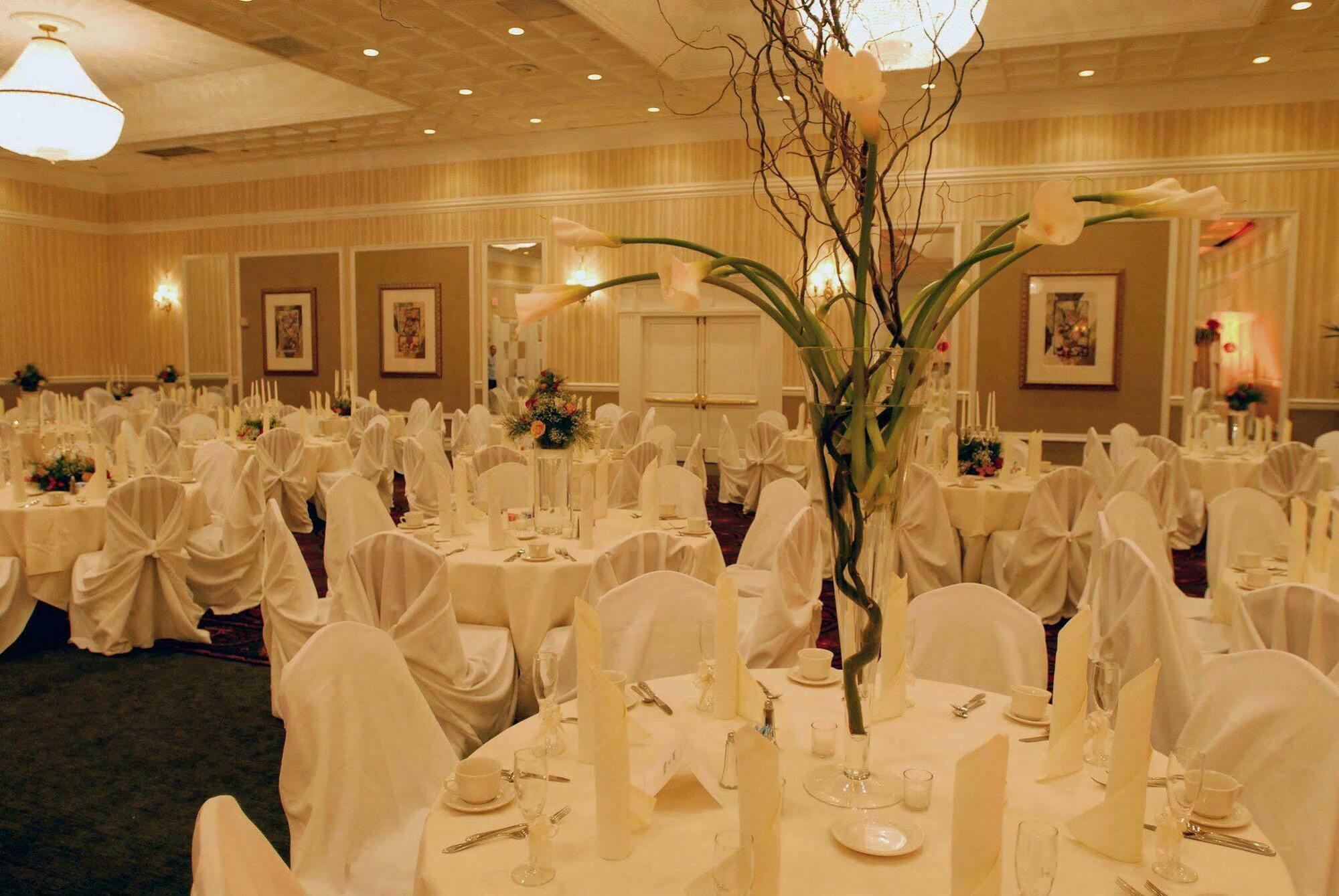 Doubletree By Hilton Near The Galleria 3*